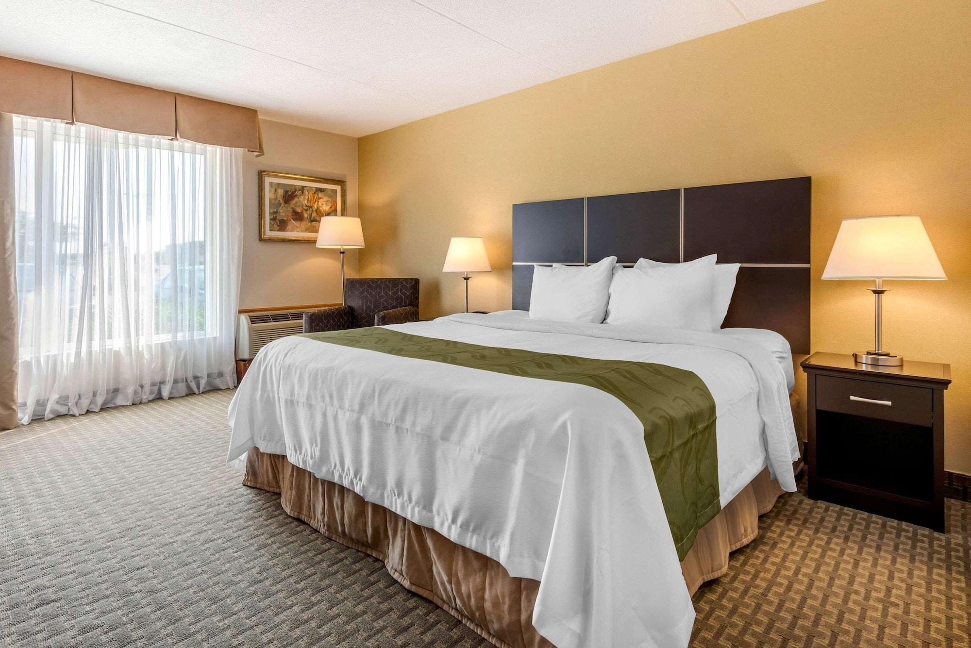 Quality Inn & Suites Brampton Esterno foto