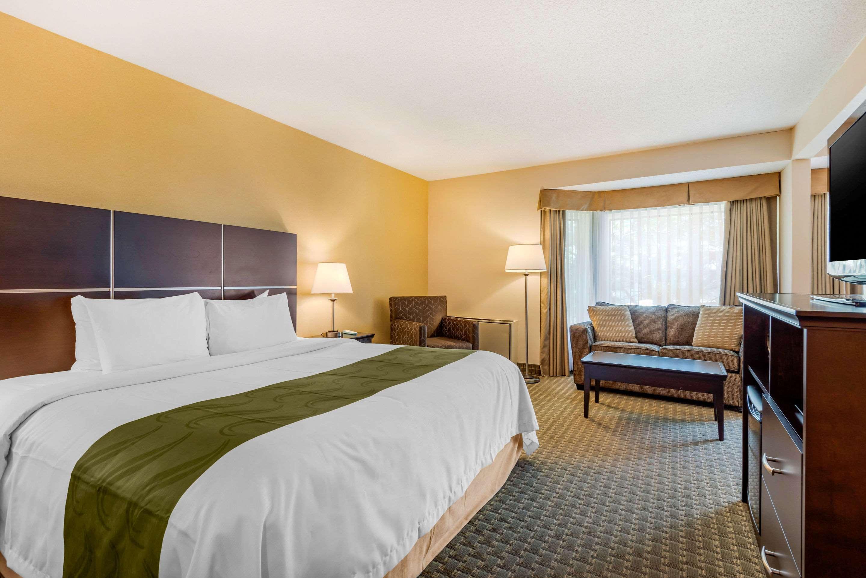 Quality Inn & Suites Brampton Esterno foto