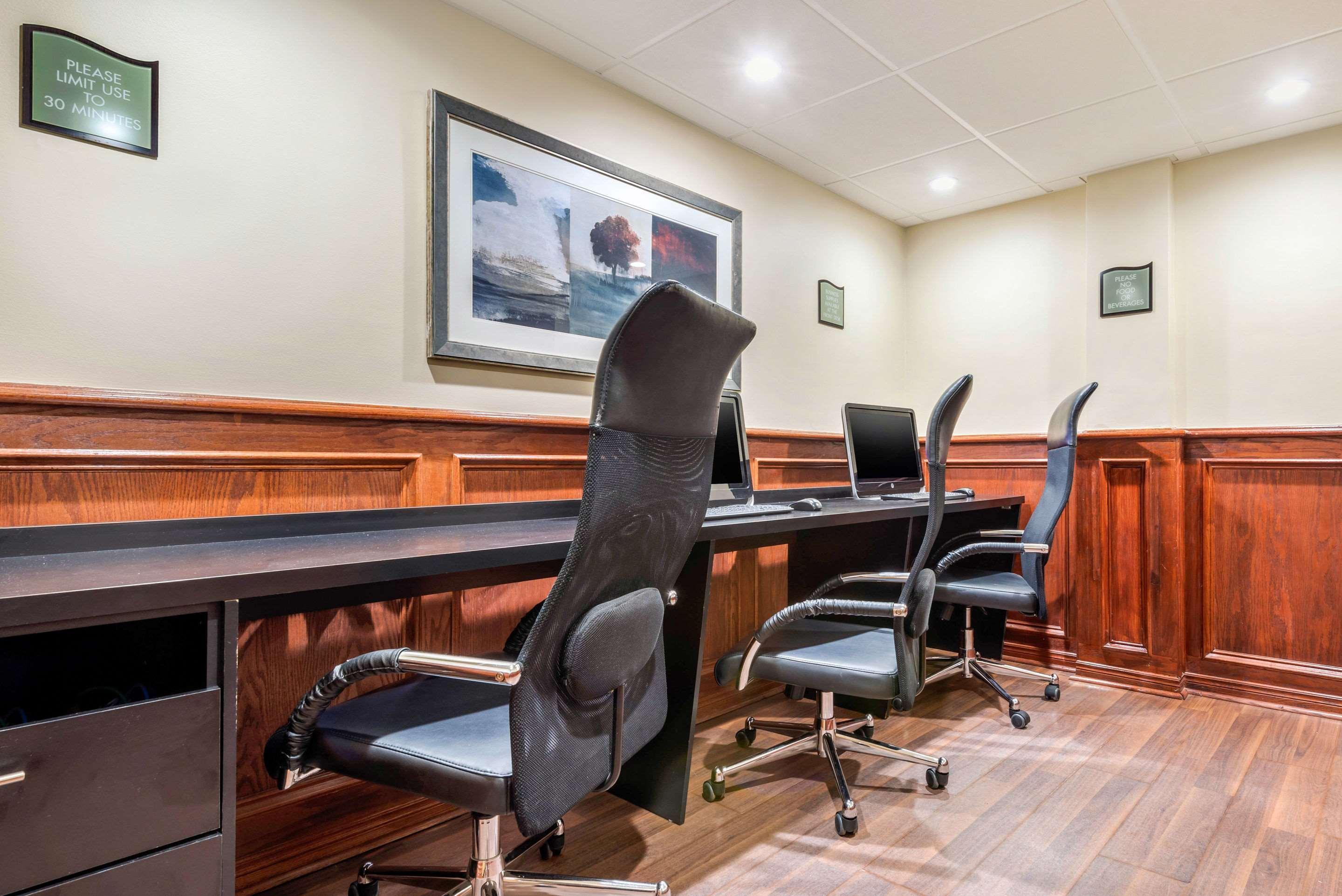Quality Inn & Suites Brampton Esterno foto