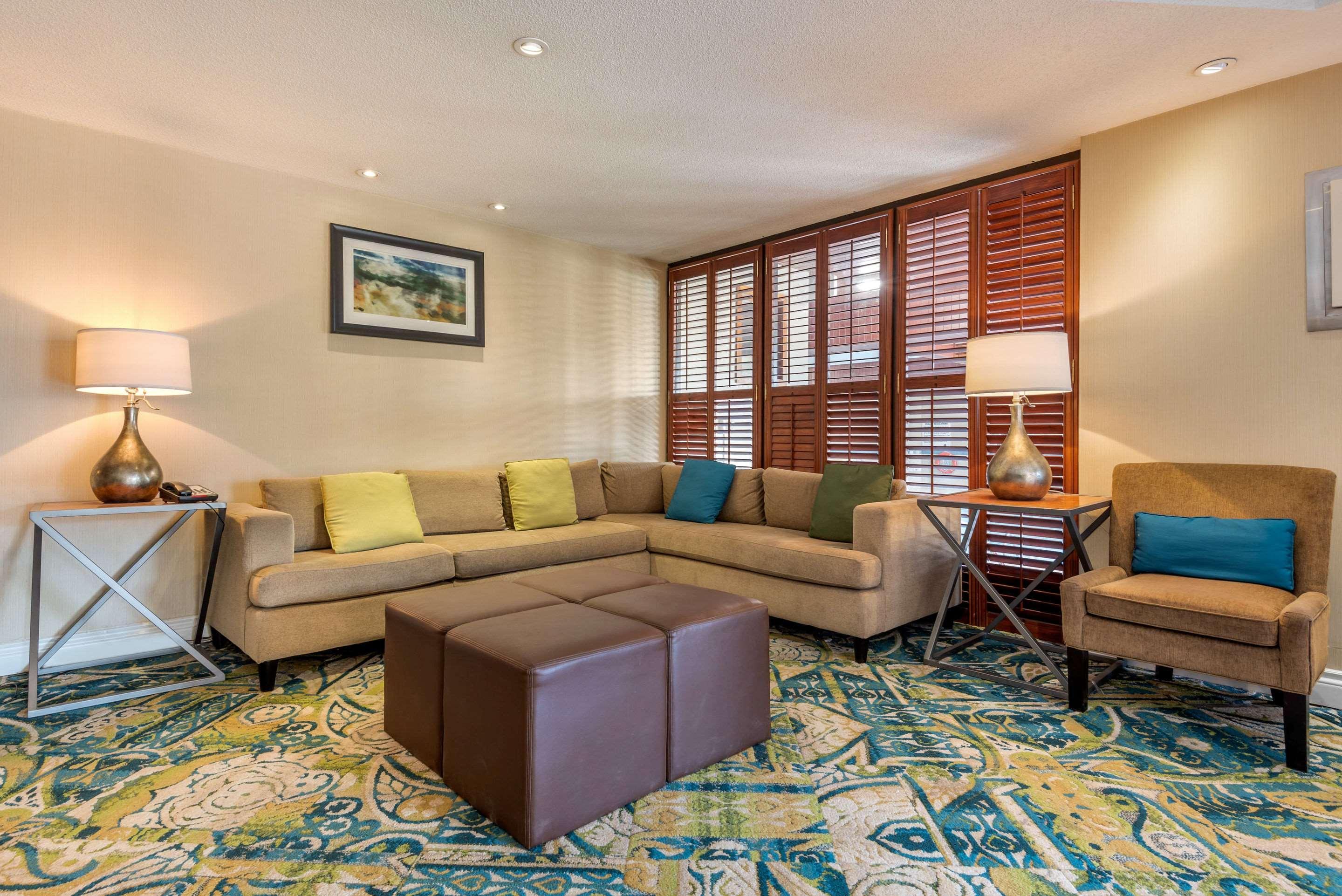 Quality Inn & Suites Brampton Esterno foto