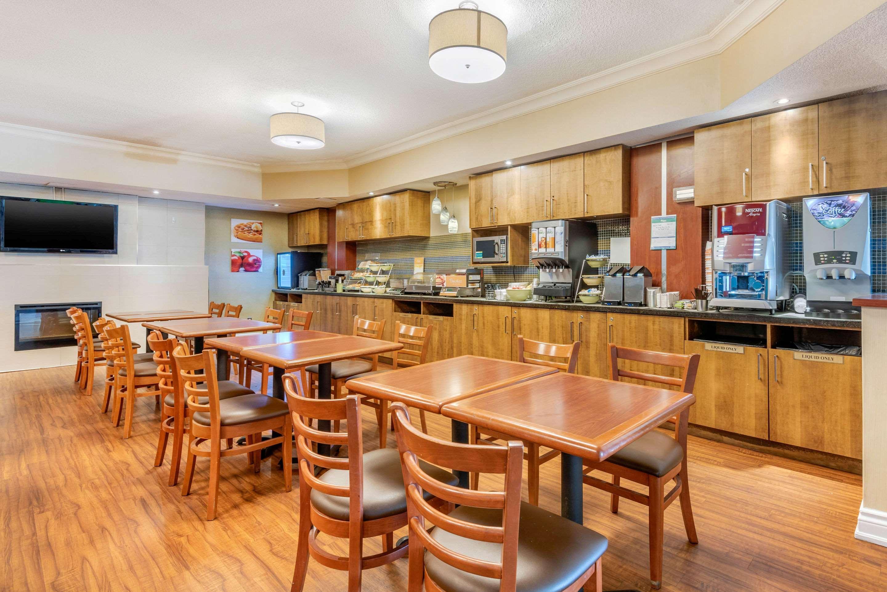 Quality Inn & Suites Brampton Esterno foto