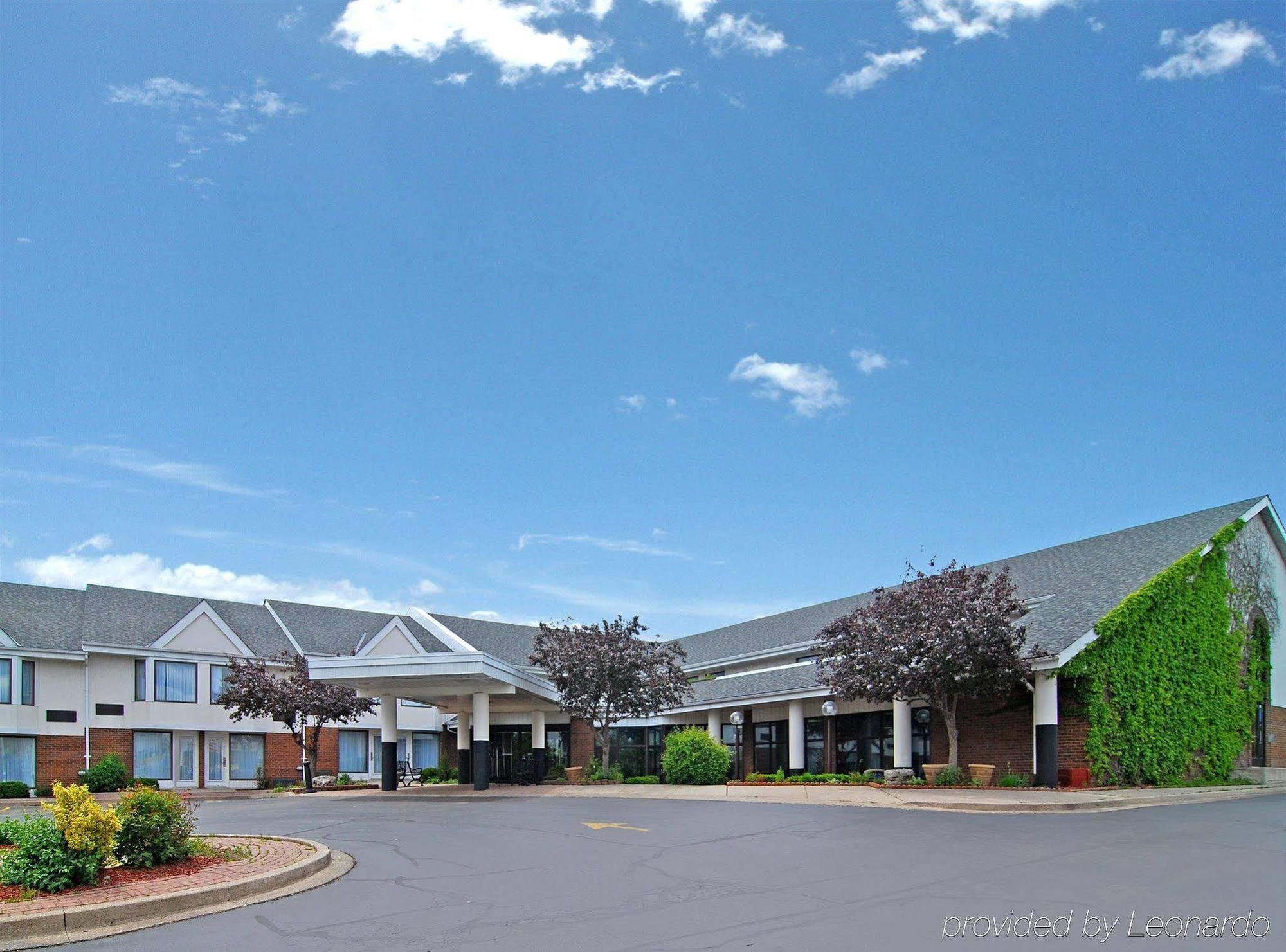 Quality Inn & Suites Brampton Esterno foto