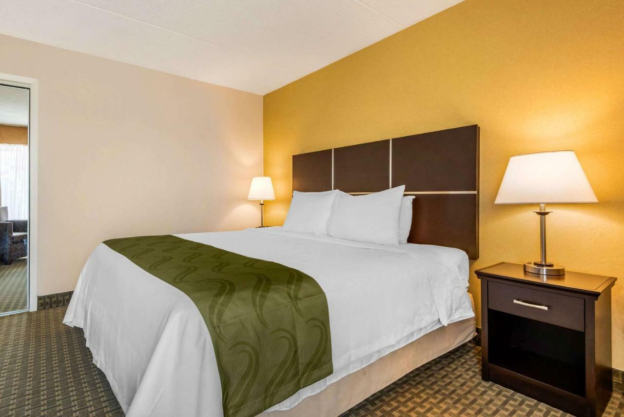 Quality Inn & Suites Brampton Esterno foto